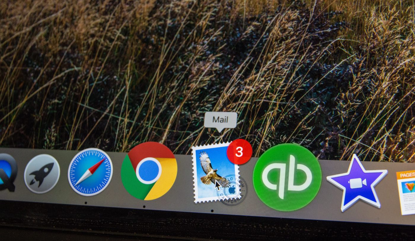 email icon with 3 notifications